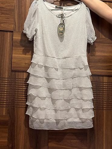 yun koftalar: Ağ rəngli, xırda qara nöqtəli qadın donu. Qısaqollu, yüngül və — 2