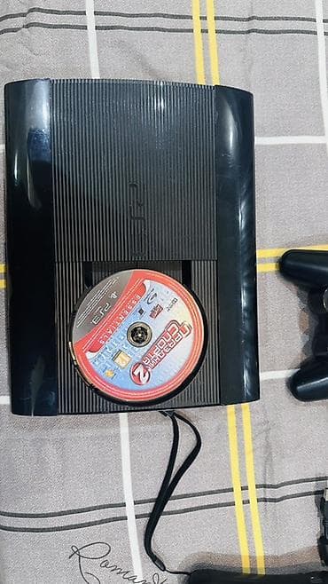 pro controller: PlayStation 3 Super Slim (PS3) oyun konsolu komplekt Xüsusiyyətlər: - — 2