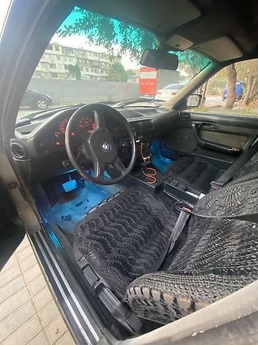 bmw e 38: BMW 5 series: 2 l | 1991 il Sedan — 5