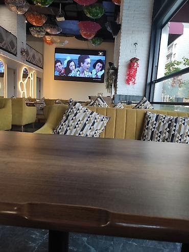 İş: Ofisiant tələb olunur, Restoran, Gündəlik ödəniş, İstənilən yaş, 3-5 illik təcrübə — 1