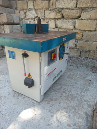 Frezer dəzgahı, ağac emalı üçün nəzərdə tutulmuşdur. Model MX-5117B