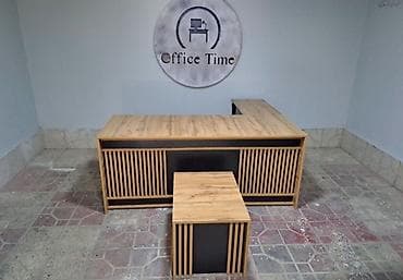 Yeni, Müdir üçün, Künc masa