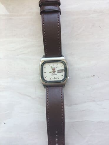 Qol saatı, rəng - Gümüşü