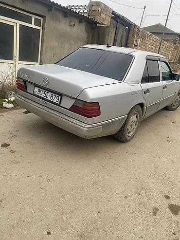 maşin oturacaqlari: Mercedes-Benz E-Class: 2 l | 1991 il Sedan — 5