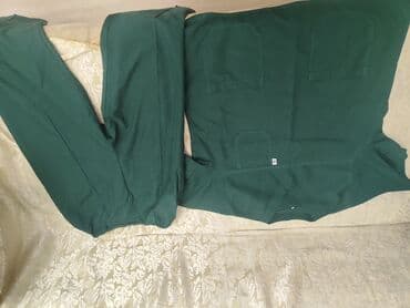 Yaşıl rəngli tibbi skrab dəsti - İki hissə: üst və şalvar - Üst hissə