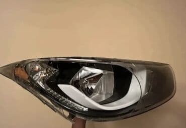 i30 fara: Hunday Elantra farası satılır. Sərnişin tərəfidir.2012---2015 ci illər — 3