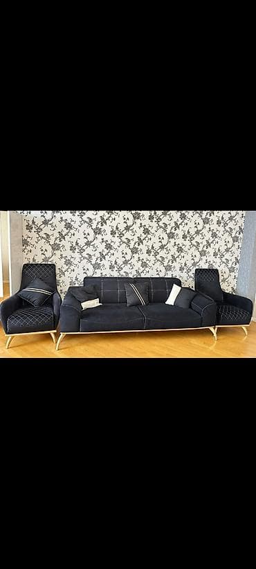 Tecılı divan ve 2 kreslo Desti 400 manat satılır 
20 yanvara(2198c)