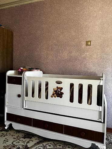 Oğlan və qız üçün, İşlənmiş, Dördbucaq, Beşik, Yellənmə mexanizm ilə — 2