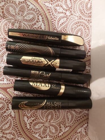 набор для проблемной кожи: Faberlic makiyaj dəsti Tərkib: - Kompakt pudra – güzgülü qutuda — 7