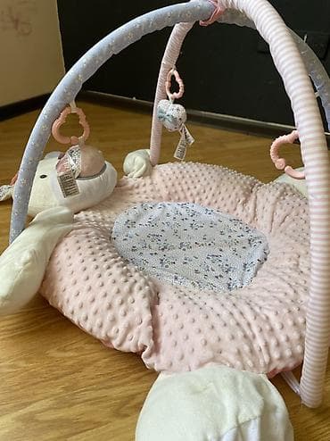 oyuncaq kassa: Uşaq üçün oyun xalçası və inkişafedici gym. Chox az istifade olunub — 2