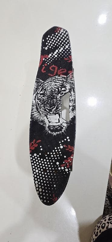 skateboard satisi: Skateboard (qrafik “Tiger” dizaynlı) - Gövdə: Qara rəngli lövhə — 1