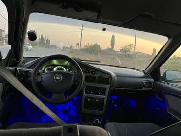 diski barter: Daewoo Nexia: 1.5 l | 2010 il Sedan — 1