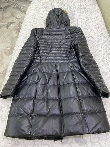 dini geyim: Qadın gödekcesi. tam qara deyil bir az goyede çalır. Eko deridir. deve — 3