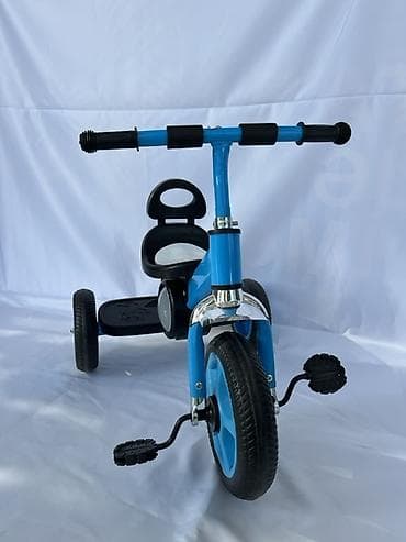 Uşaq üçtəkərli velosipedi - Rənglər: mavi və neon-yaşıl variantları -