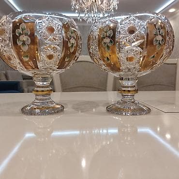 xrustal guldan: Bohemia kristal formalı iri qablar dəsti (2 ədəd).hündürlük 23 sm — 2