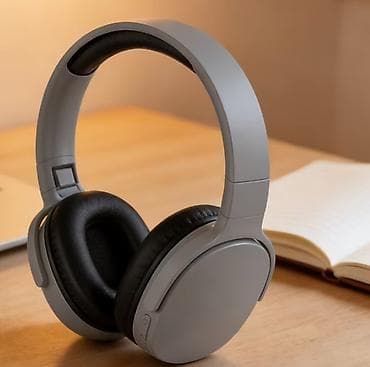 Simli/simsiz qulaqcıq, qulağın üstünü əhatə edən (over‑ear) dizayn -