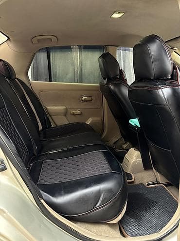 reng rover: Nissan Tiida sedan – geniş və praktik daxili ilə şəhər və ailə — 3