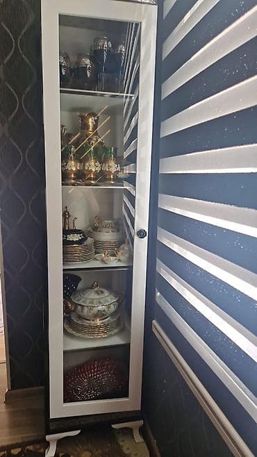 isdenmis ev esyalari: Qonaq otağı üçün, İşlənmiş, Açılmayan, Dördbucaq masa, 6 stul — 3