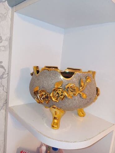 murebbe qablari: Bəzək qabı – keramika, üçayaqlı - Material: keramika/porşelen tipli - — 1