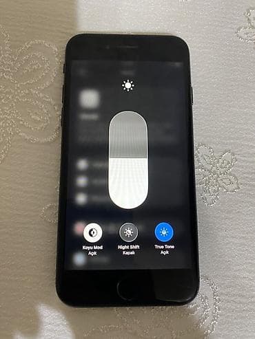 4 portlu modem: IPhone SE 2020, 128 GB, Qara, Barmaq izi, Simsiz şarj — 6