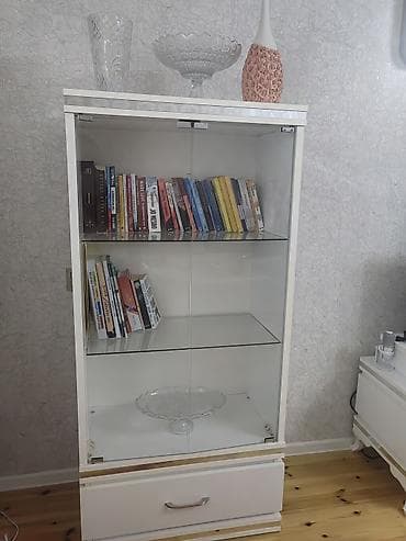 kabinet: Şüşəli dolab vitrini, İşlənmiş, Ünvandan götürmə — 3
