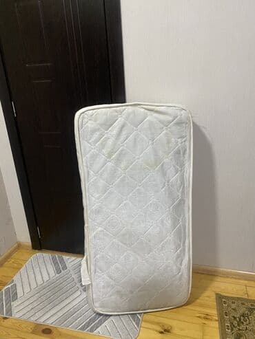 продам детскую кроватку: Для девочки и мальчика, Б/у, Четырехугольная, Колыбель, Без бортиков, С матрасом, Без механизма качания — 1