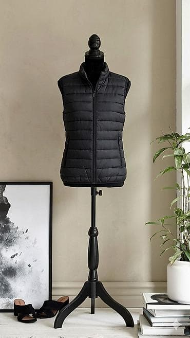 Qara rəngli quilted yüngül jilet - İsti saxlayan, üfüqi tikişli