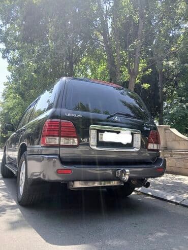 lider diskilər: Lexus LX470 SUV - Ban növü: Tam ölçülü 7 yerlik off-road SUV - — 3