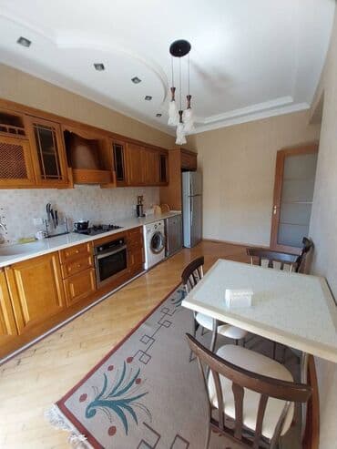 28 may metro: 28 may metrosunun yaxınlığında 15 mertebeli binanın 13-ci — 4