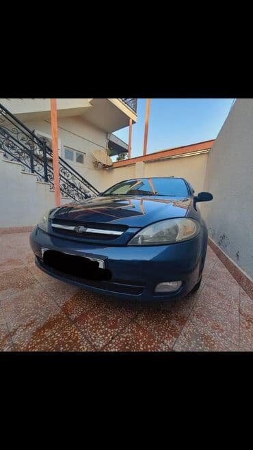 on suse: Chevrolet Aveo: 1.6 l | 2008 il Sedan — 2