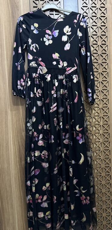 Шубы: Qadın maxi don – qara rəngdə, çiçək naxışlı Hicablı xanımlar üçün — 1