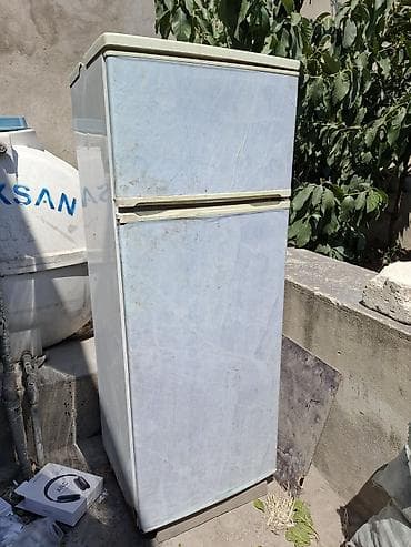 ev qizdiran: İkiqablı soyuducu (üstdə dondurucu) Xüsusiyyətlər: - Üstdə ayrıca — 2