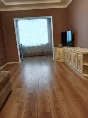 xırdalanda ucuz evler: Xalqlar metrosu yaxınlığı,Laçın Ticarət Mərkəzinin arxasında,9 — 2