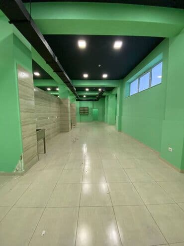 qarayev obyekt: Əhmədlidə ukraina meydanı tərəfdə yerləşən ümumi sahəsi 250 kv,m olan — 15