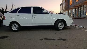 VAZ (LADA) Priora: 1.6 l | 2012 il 268500 km Hetçbek