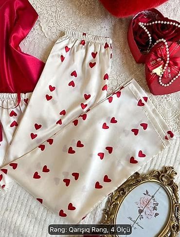 сумка бренд: Üçlü atlas pijama dəsti – qarışıq rəng Dəstə daxildir: Pijama üstü — 3
