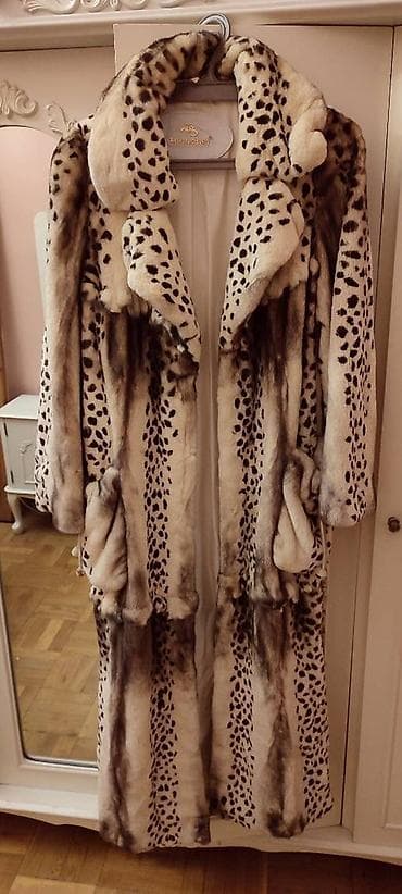 Новая (неодеванная) шуба из норки. Длина 145 см (от воротника) Плечи