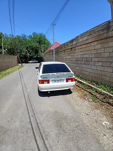 niva lada: LADA Samara (hatchback), ağ rəng. Xüsusiyyətlər: - Kuzov: 5 qapılı — 8