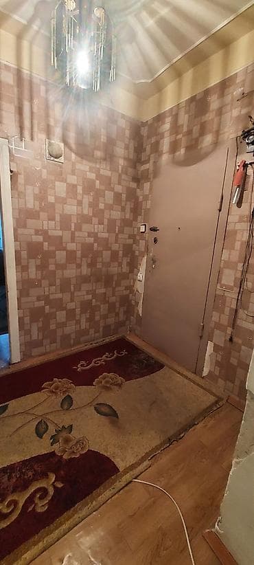 1 otaqli kohne binada ev: 3 otaqlı mənzil – klassik sovet planlı Gəncədə.Avtozavodun binalarında — 3