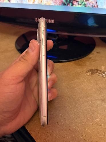 iphone 7 yeni: IPhone 11, Ağ, Face ID — 2