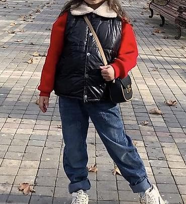 Zara model godekce.Ideal veziyyetdedir yeniden secilmir. 1-2 defe