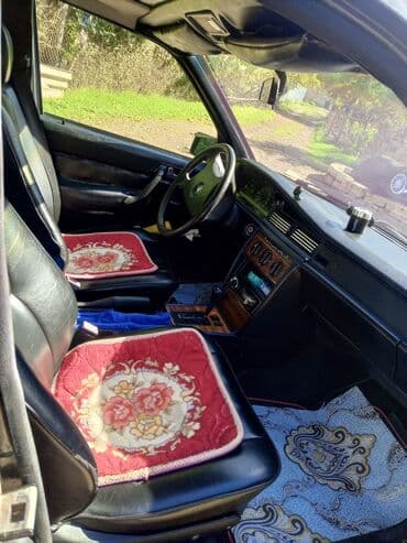 запчасти автомобиль мерседес: Mercedes-Benz 190 (W201): 2 l | 1992 il Sedan — 5