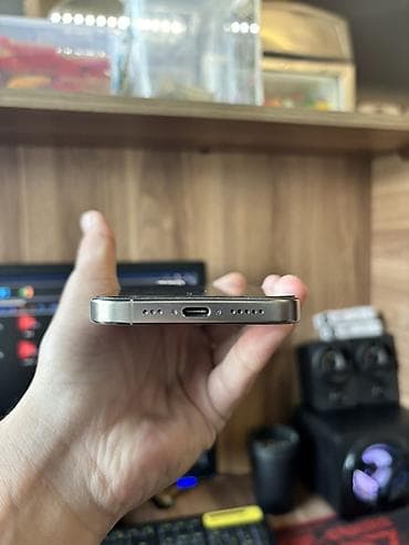mingecevir iphone: IPhone 16 Pro, White Titanium — 5