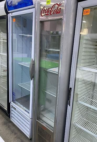 soyuducu islənmis: Kommersiya vitrin soyuducusu – Coca-Cola brendli, şüşə qapılı model — 1