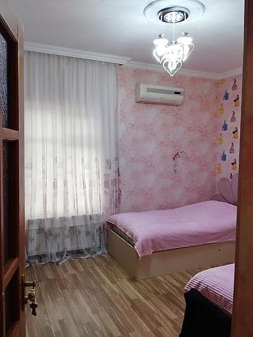 Sumqayit seheri Corat qesebesinde Cume mescidinin yaxınlığında, (12 ve — 3