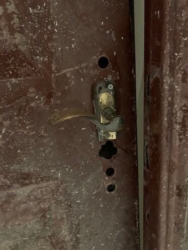 İşlənmiş Giriş qapısı 90x205 sm Çərçivə ilə, Ünvandan götürmə