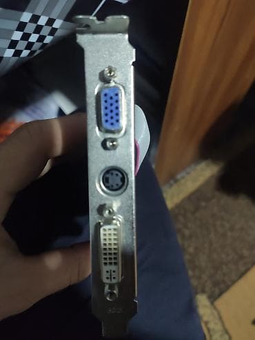 plata ddr2: Nvidia 7200 GT DDR2 256 MB 64 bit Tam işləkdir. Problemi yoxdur — 3