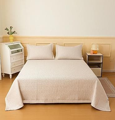 bamboo tekstil: La Paris – Setin yaylıq yorğan dəsti Tərkib və ölçülər: - Yorğan: 230 — 1