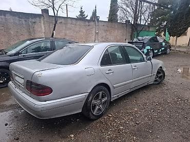 mercedes şekilleri: Sekillerde gorsendiyi kimidir — 3