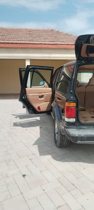 авто на прокат без залога: Ford Explorer SUV - Kuzov: qara rəng, 5 qapı, geniş baqajlı gövdə - — 3